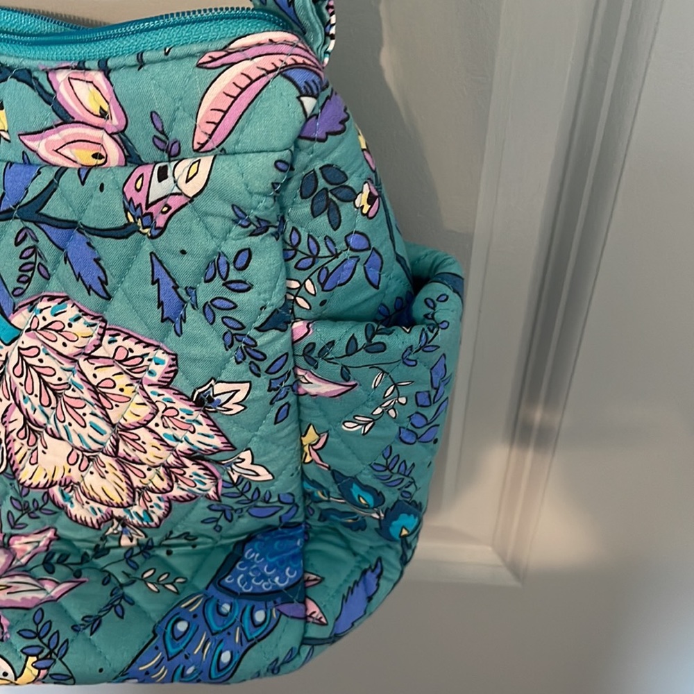 Vera Bradley large crossbody - Picture 8 of 9